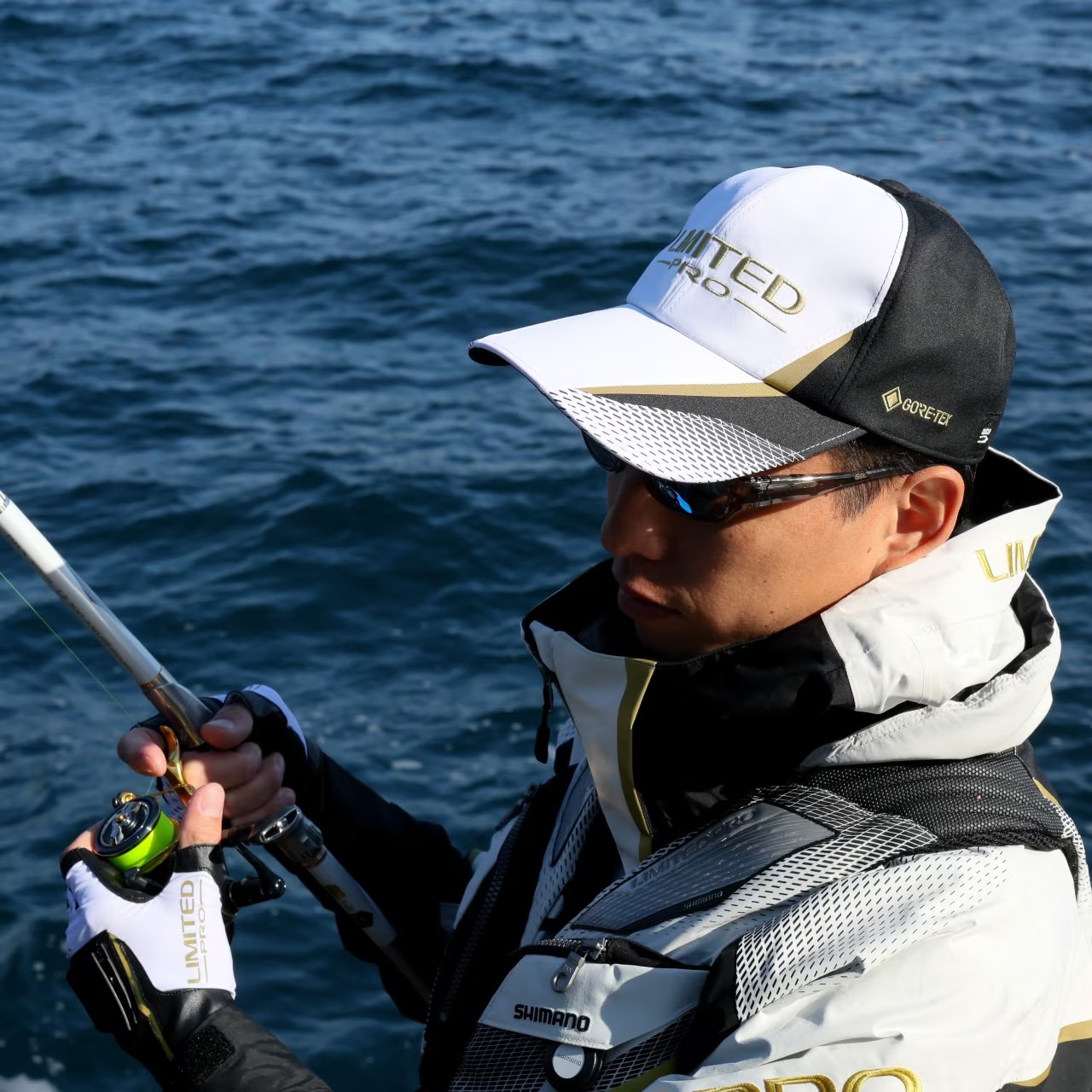 CA-111X LIMITED PRO GORETEX 附夾帶防水釣魚帽 | 158802